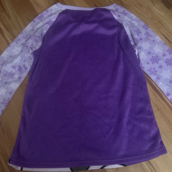 Disney Olaf fuzzy Night shirt - Picture 3 of 3
